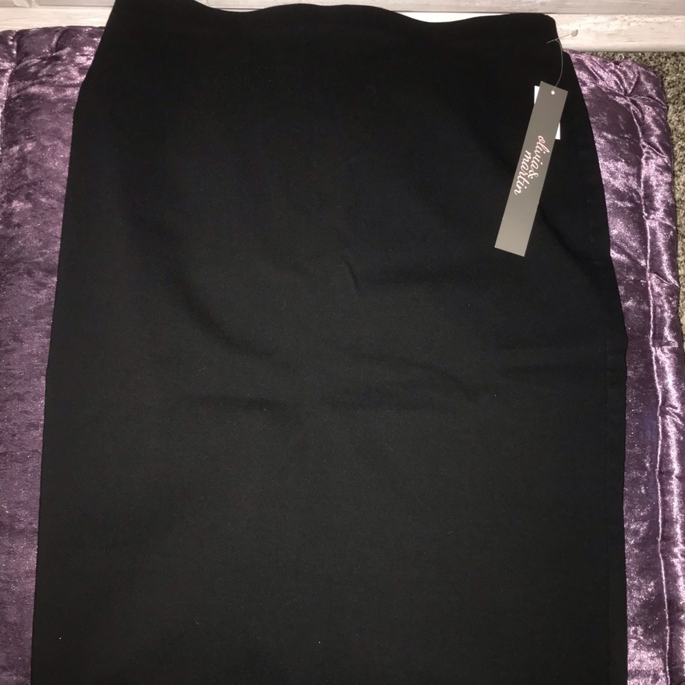 Olivia And Martin Black Midi skirt